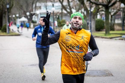 Los corredores irán relevándose para aguantar las 24 horas