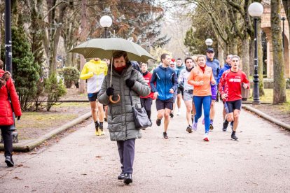 Los corredores irán relevándose para aguantar las 24 horas