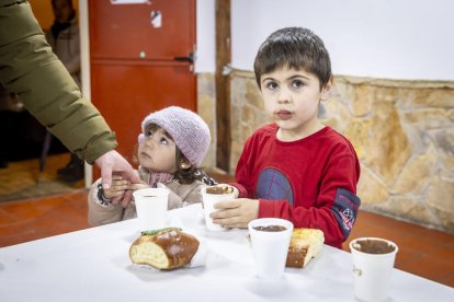 Buen chocolate y roscón para los vecinos