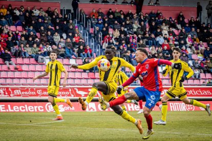 Tercera derrota consecutiva de los rojillos