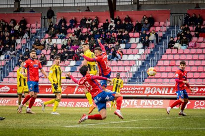 Tercera derrota consecutiva de los rojillos