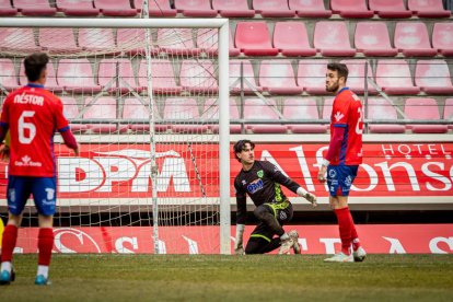 Tercera derrota consecutiva de los rojillos