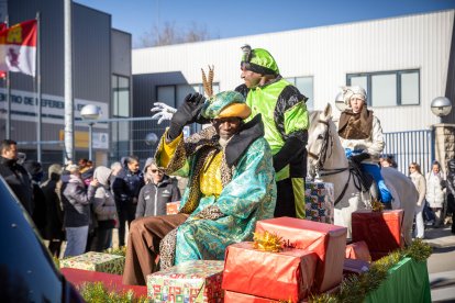Alegre recorrido de los Reyes Magos.