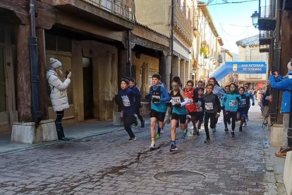 San Esteban de Gormaz acogió esta mañana una animada jornada de running y convivencia.