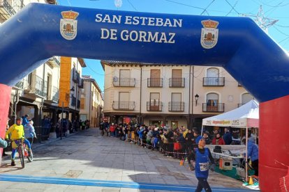 San Esteban de Gormaz acogió esta mañana una animada jornada de running y convivencia.