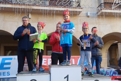 San Esteban de Gormaz acogió esta mañana una animada jornada de running y convivencia.