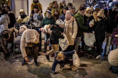 Una preciosa y colorida marcha acompañó a los Reyes Magos.