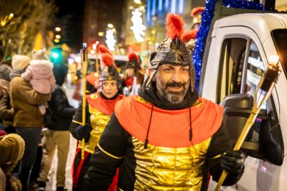 Una preciosa y colorida marcha acompañó a los Reyes Magos.