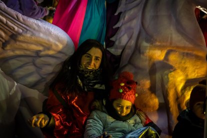 Una preciosa y colorida marcha acompañó a los Reyes Magos.