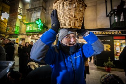 Una preciosa y colorida marcha acompañó a los Reyes Magos.