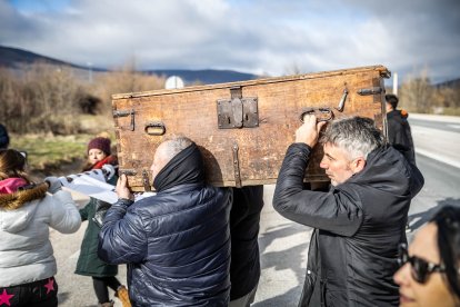 El Arca viaja de Almarza a San Andrés, manteniendo vivas las raíces de una tradición única.