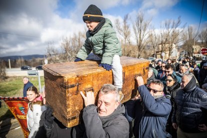 El Arca viaja de Almarza a San Andrés, manteniendo vivas las raíces de una tradición única.