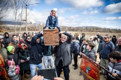 El Arca viaja de Almarza a San Andrés, manteniendo vivas las raíces de una tradición única.