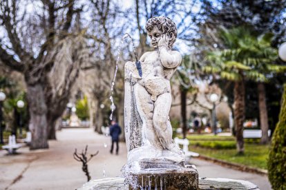 El frío invernal congeló ríos y fuentes