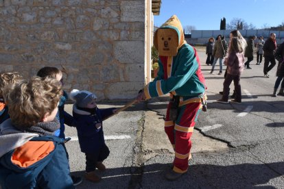 La Botarga volvió a recorrer las calles de Rebollo de Duero.