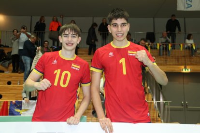 Maján y Chamarro como campeones del Torneo WEVZA.