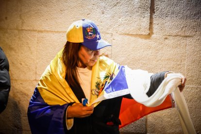 La comunidad venezolana se concentra para festejar el fin del régimen de Nicolás Maduro.