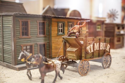 Maqueta de un poblado western en el Espacio Alameda.
