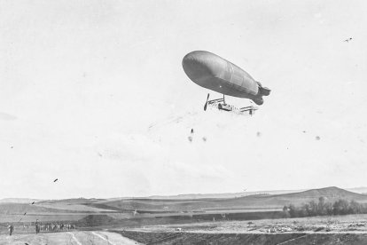 Despegue del dirigible España desde Tardesillas