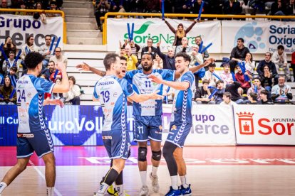 Los celestes pusieron todo el empeño en el duelo