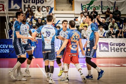 Los celestes pusieron todo el empeño en el duelo