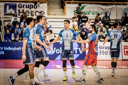 Los celestes pusieron todo el empeño en el duelo