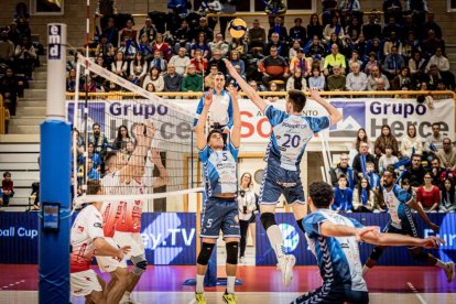 Los celestes pusieron todo el empeño en el duelo