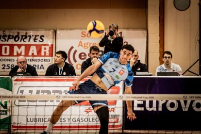 Los celestes pusieron todo el empeño en el duelo