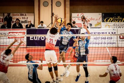 Los celestes pusieron todo el empeño en el duelo