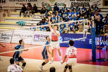 Los celestes pusieron todo el empeño en el duelo