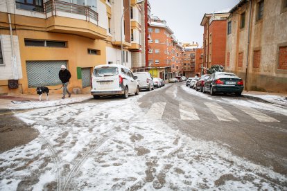 Acumulación de nieve en las calles y parques de Soria.