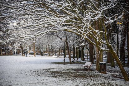Acumulación de nieve en las calles y parques de Soria.