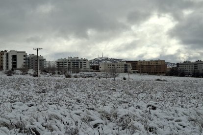 Acumulación de nieve en las calles y parques de Soria.