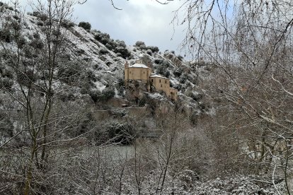 Acumulación de nieve en las calles y parques de Soria.
