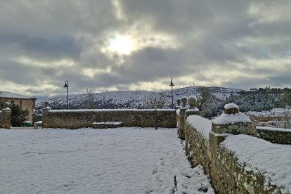 Acumulación de nieve en las calles y parques de Soria.