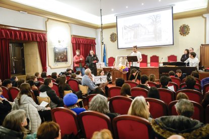Acto por el Día del Holocausto con los IES Machado, Castilla y Recuerdo y Dignidad.