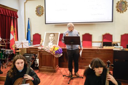 Acto por el Día del Holocausto con los IES Machado, Castilla y Recuerdo y Dignidad.