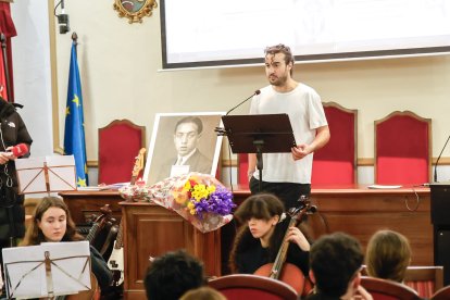 Acto por el Día del Holocausto con los IES Machado, Castilla y Recuerdo y Dignidad.