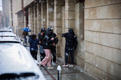 Soria se tiñe de blanco bajo el intenso temporal.