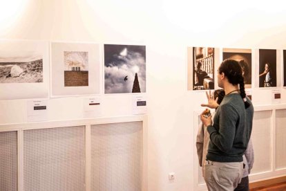 La Escuela de artes congrega obras de más de 50 artistas