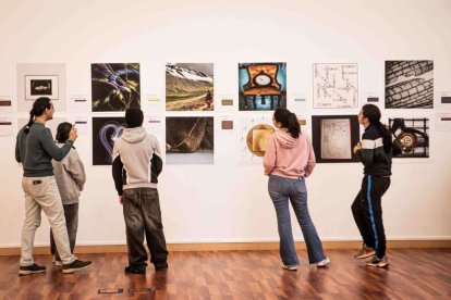 La Escuela de artes congrega obras de más de 50 artistas