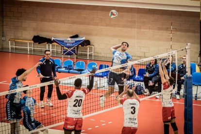 El voleibol soriano sigue de dulce con el Grupo Herce