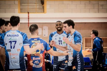 El voleibol soriano sigue de dulce con el Grupo Herce