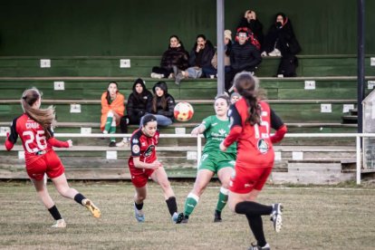 Las colegiales rompen una racha de dos derrotas consecutivas