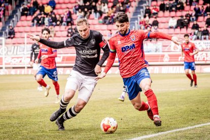 El equipo rojillo se aleja de las opciones de ascenso