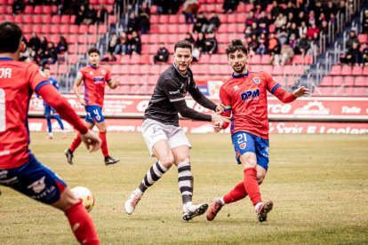 El equipo rojillo se aleja de las opciones de ascenso