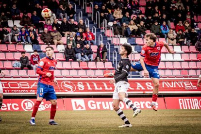 El equipo rojillo se aleja de las opciones de ascenso