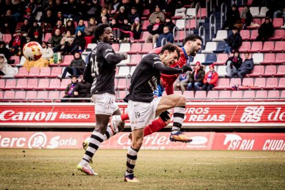 El equipo rojillo se aleja de las opciones de ascenso