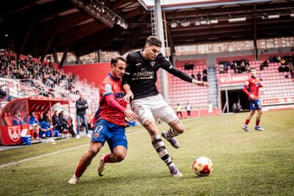 El equipo rojillo se aleja de las opciones de ascenso