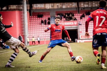 El equipo rojillo se aleja de las opciones de ascenso